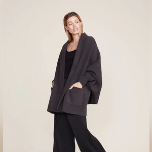 NWT Barefoot Dreams CozyChic Blanket Wrap